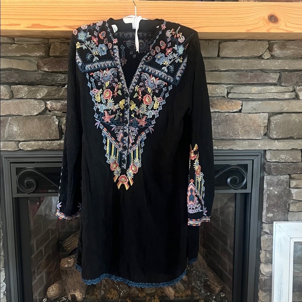 JOHNNY WAS TUNIC Floral Embroidered Long Sleeve Black Mini Dress Size S